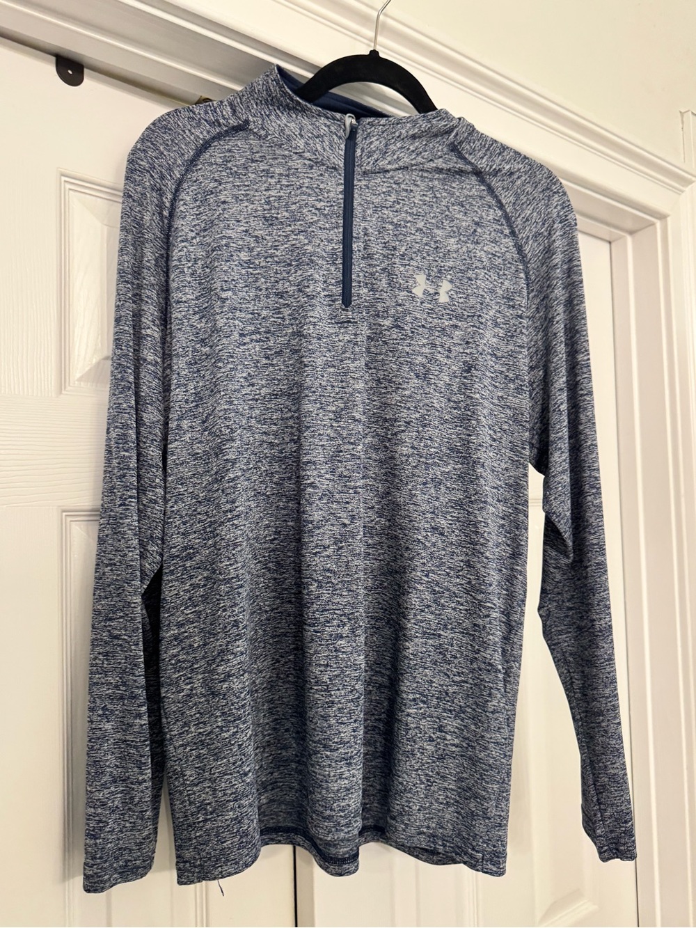 Under Armour Men’s Heathered Blue Half-Zip Long Sleeve Performance Shirt large